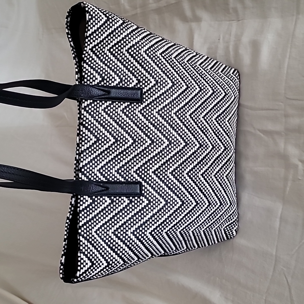 Michael Kors Dark Blue & White Chevron Large Woven Leather Tote Bag Purse NWT - Picture 6 of 10
